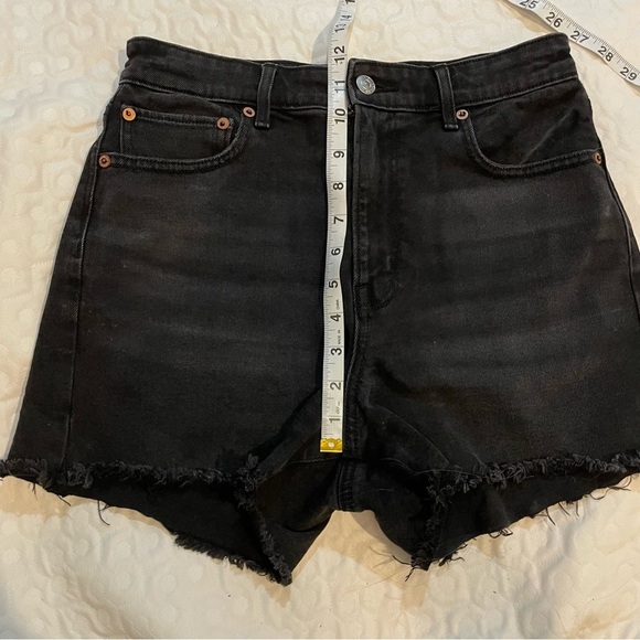 American Eagle Women's Black Denim Shorts Highest Rise 90’s Boyfriend Cut Off 4 - Picture 8 of 12
